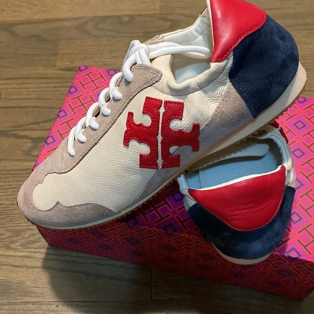 LAST CHANCE Tory Burch sneaker